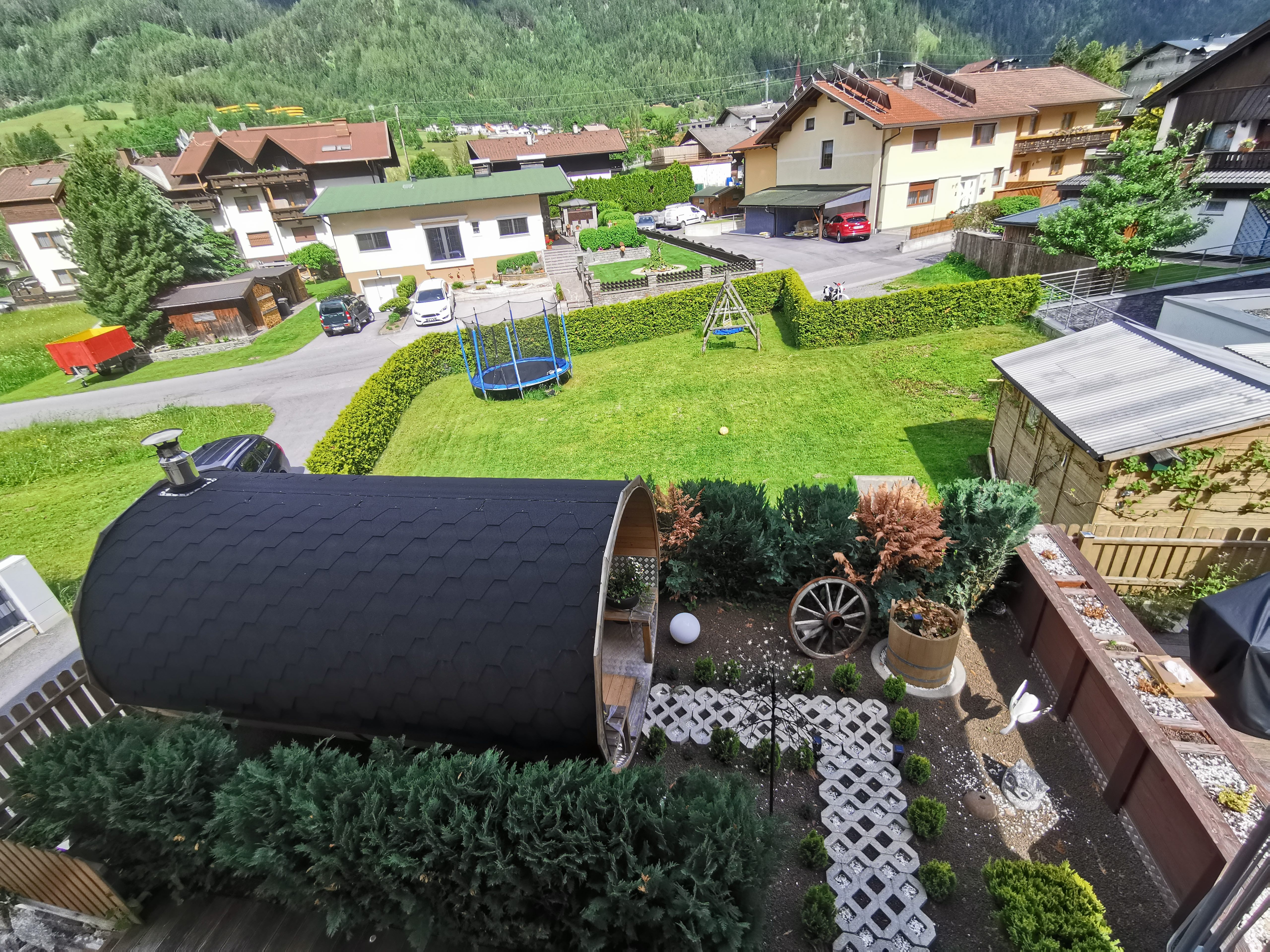 Hauseigener Spielplatz beim Appartement Frischmann Klaudia in Umhausen